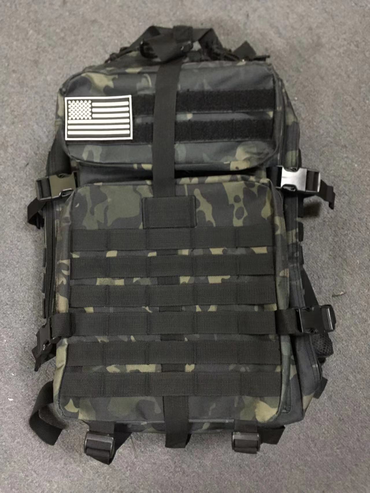 Outdoor Waterproof Tactical Backpack for Hiking/Camping
