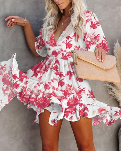 V-neck Printed Slimming Dress with Big Hem