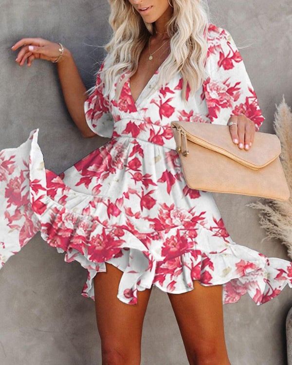 V-neck Printed Slimming Dress with Big Hem